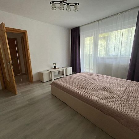 Aparthotel Brasov Neptun Esterno foto