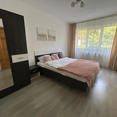 Aparthotel Brasov Neptun Esterno foto